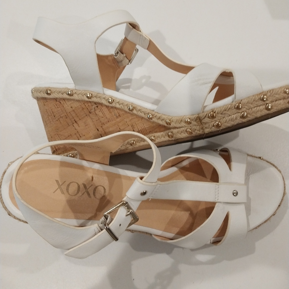 Vintage XOXO Wedges Size 10